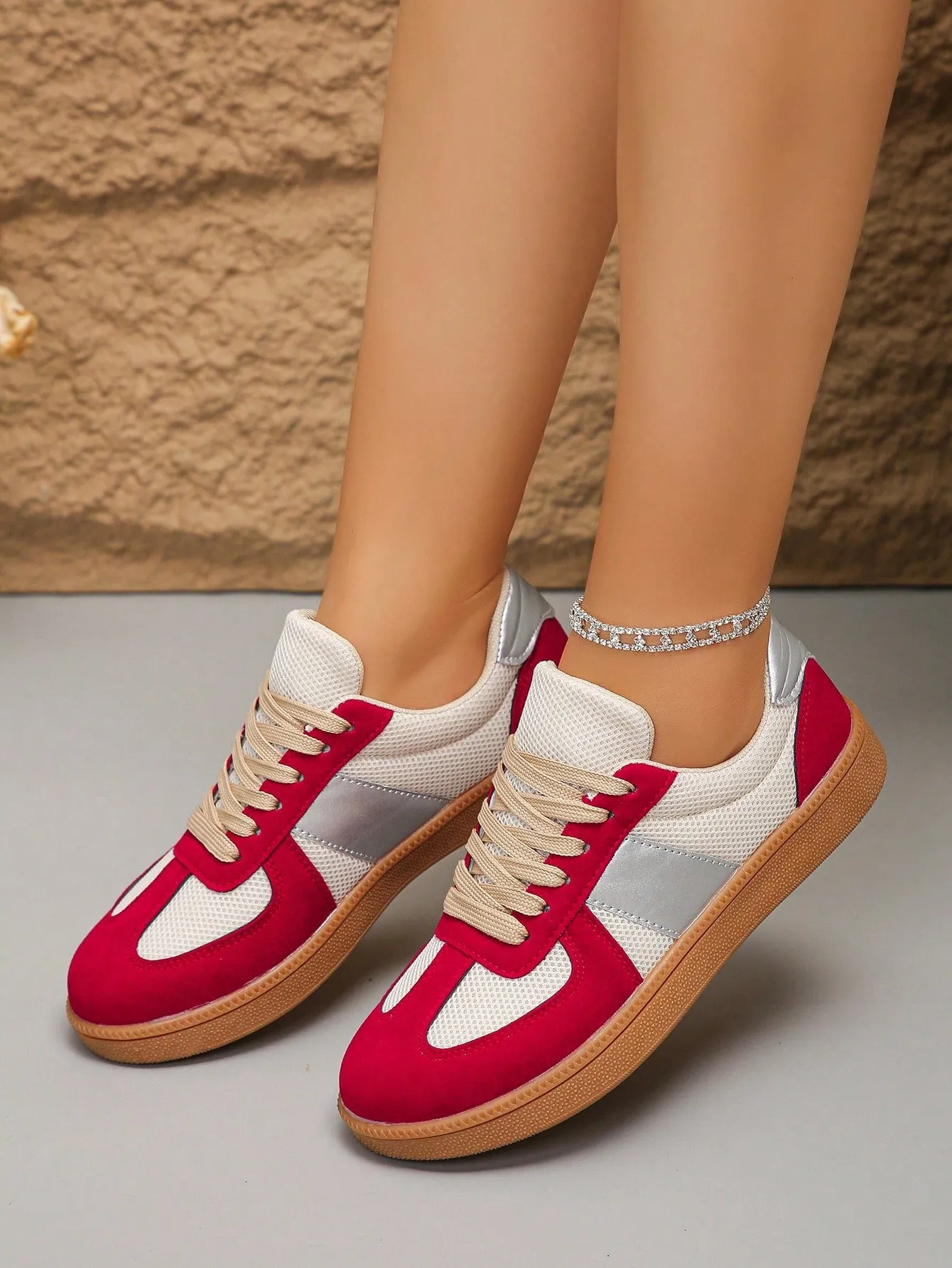 2024 Trendy Women's Casual Lightweight Comfortable Athletic Running Shoes For Girls