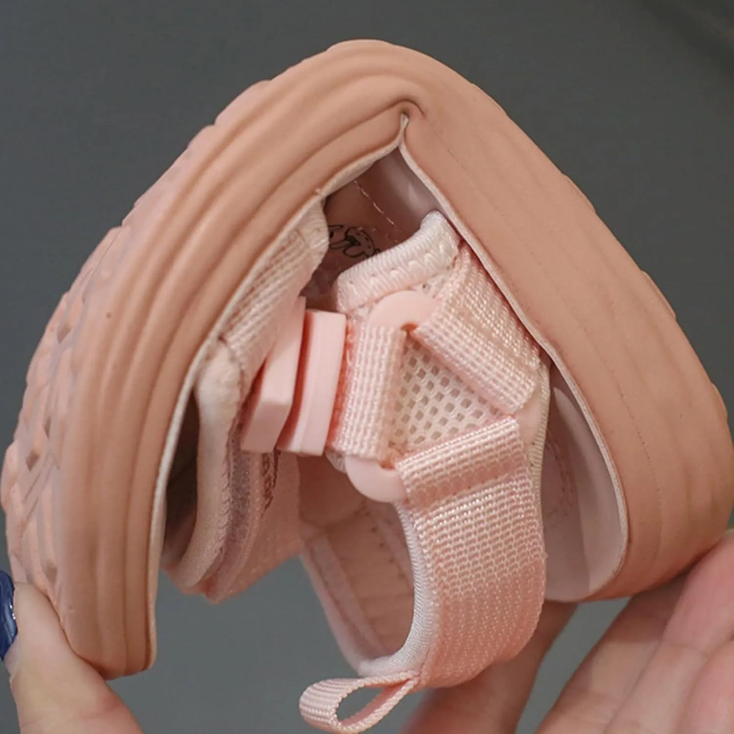 2025 Kids Sandals Boys Girls Fashion Non-Slip Walking Footwear with Ankle Strap Comfortable Beach Sandals for Girls