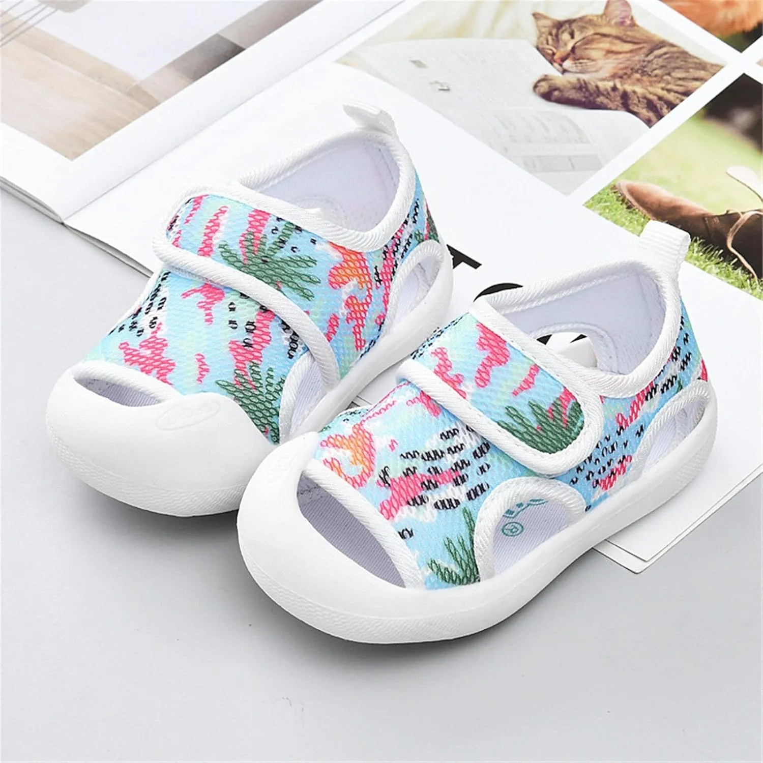 Baby Sandals Breathable Mesh Rubber Sole Non-Slip Outdoor Walking Shoes Non-Slip Sneakers for Boys Baby Girl Flat
