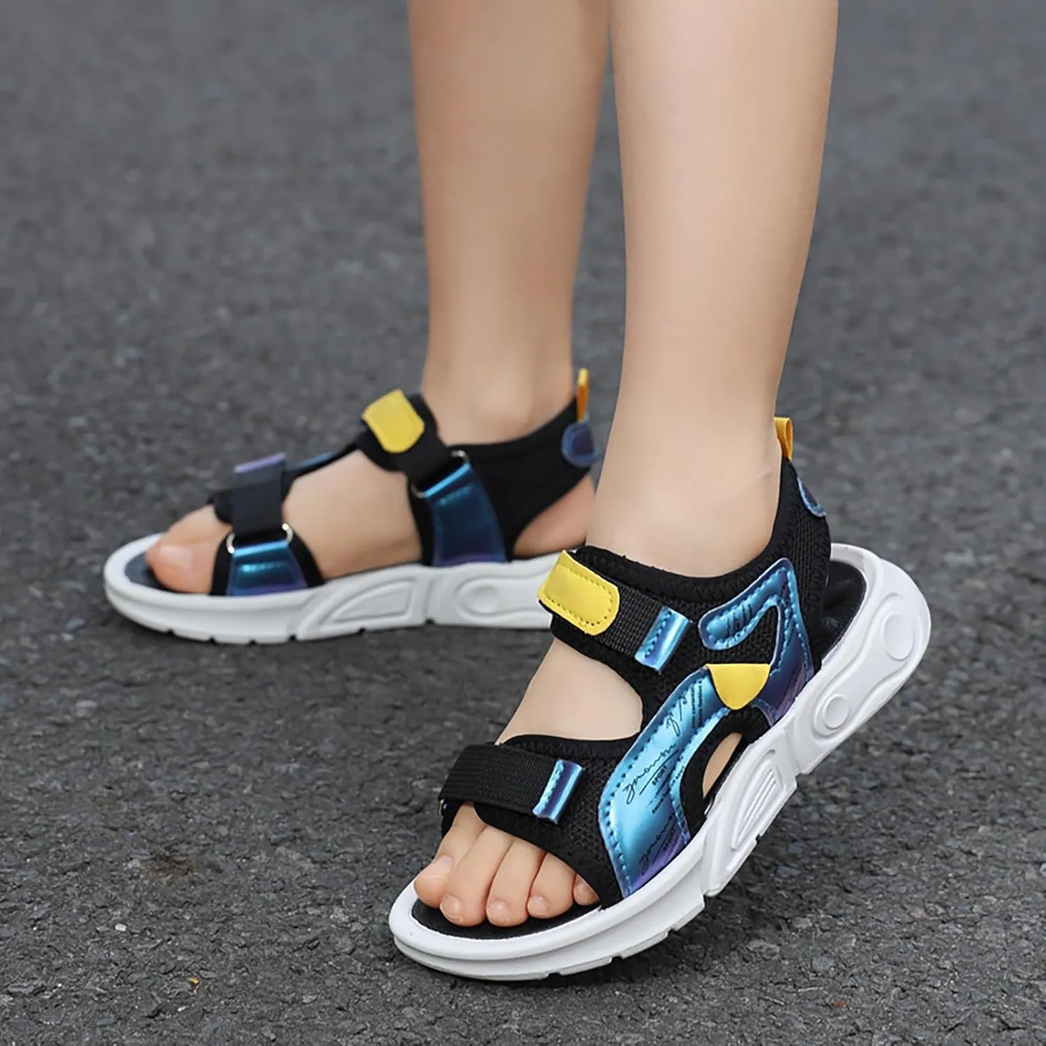 Boys Sports Sandals Outdoor Leisure Athletic Walking Sandals Kids Open Toe Anti Slip Summer Beach Water Slippers