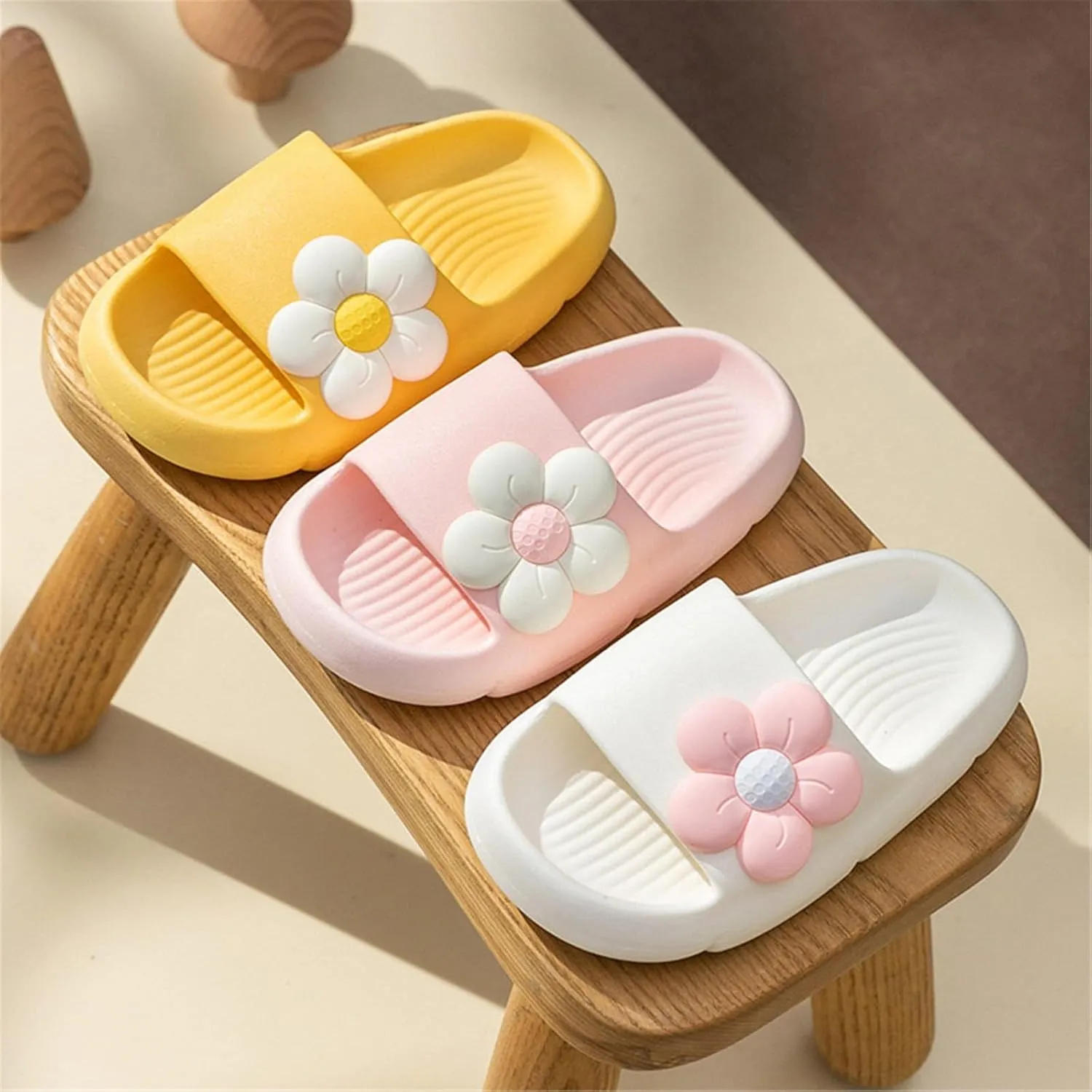 Kids Girls Comfortable Flower Cloud Slides Non Slip Lightweight Shower Sandals Fashion Thick Shoes Toddler Sandals