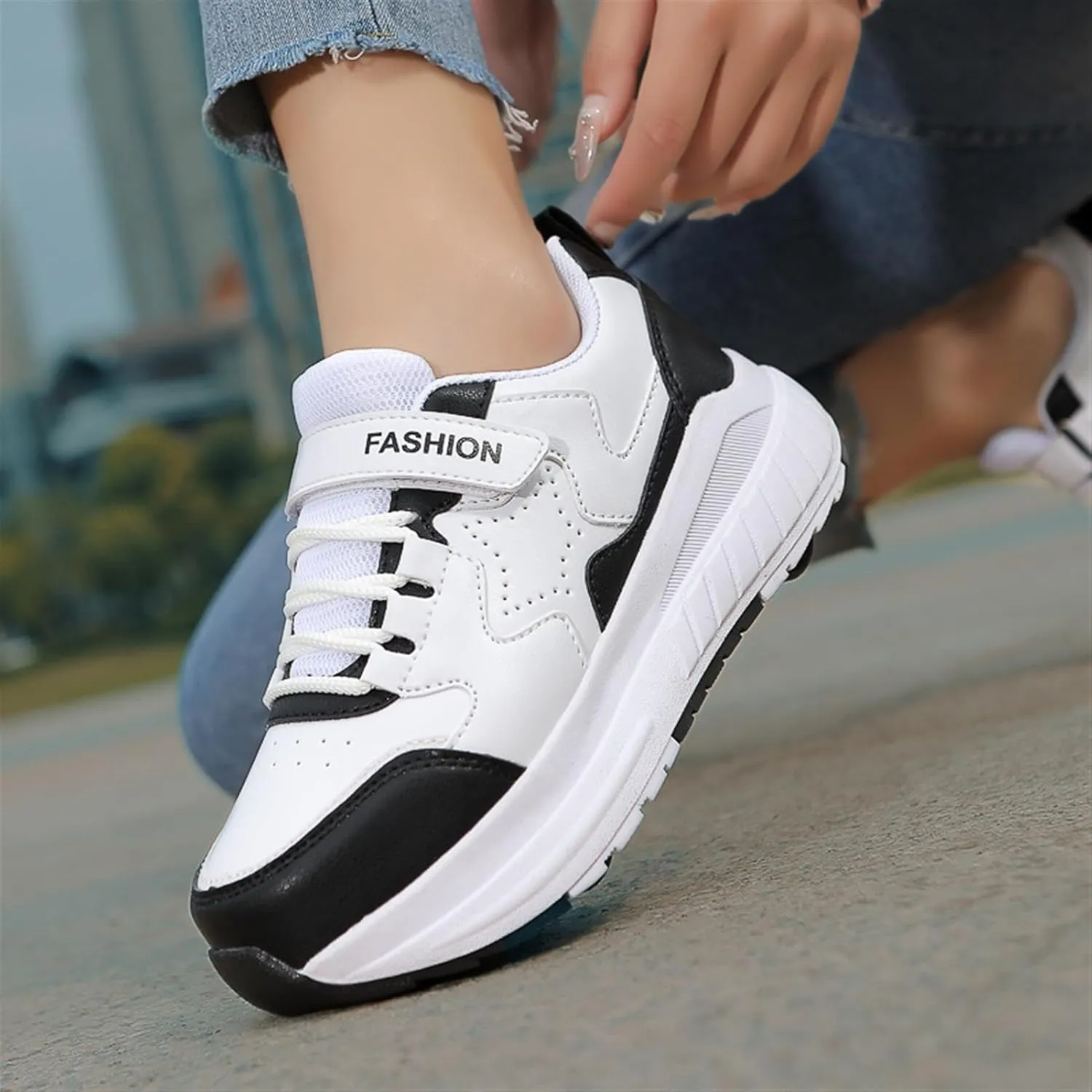 Kids Roller Shoes for Girls Boys, 4-Wheel Removable Roller Skates Sneakers Beginners Wheeled Sports Shoes Outdoor Fitness Trainers