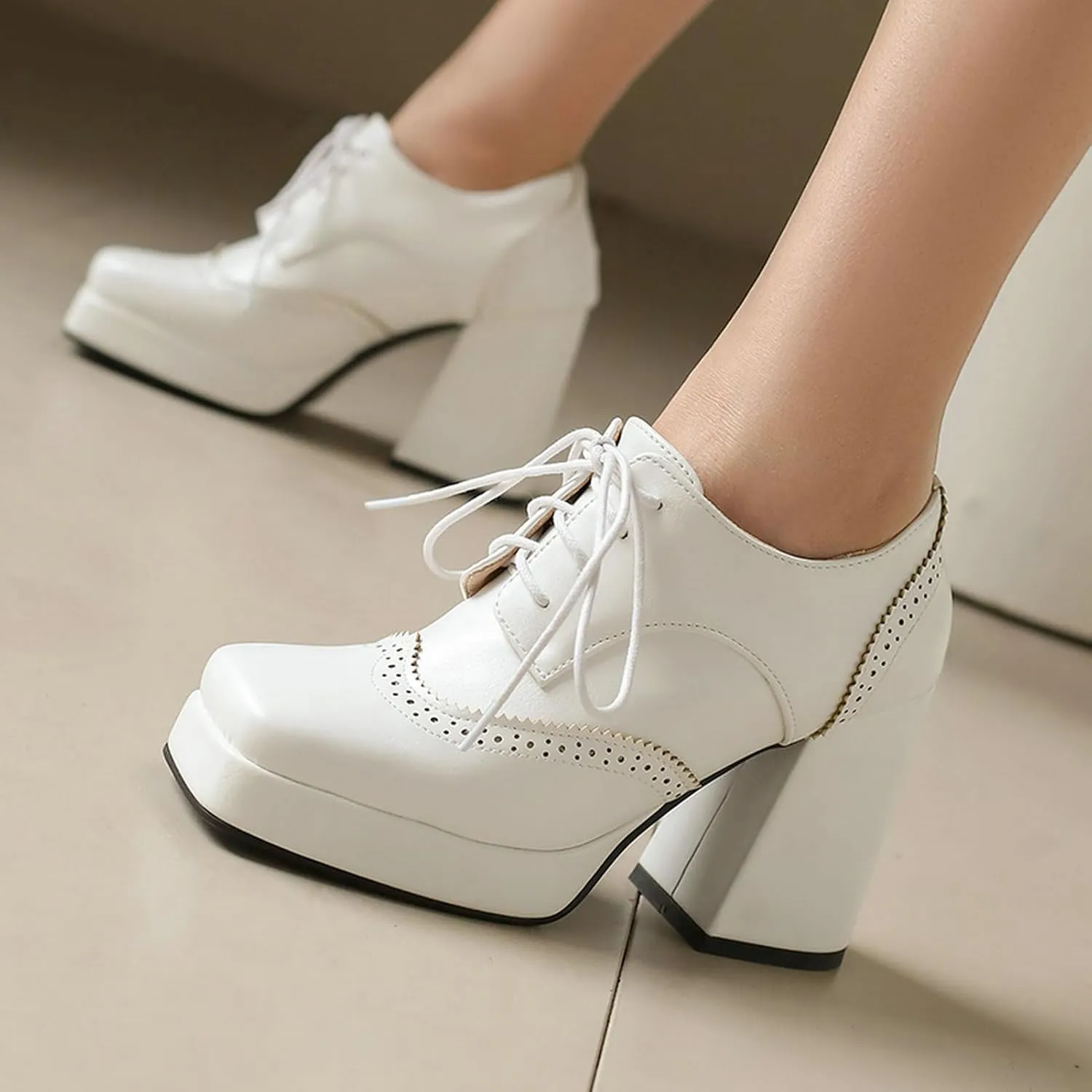 LUXMAX Women Platform Oxford Shoes Lace Upe Square Toe Wingtip Vintage Chunky Heel Saddle Shoes