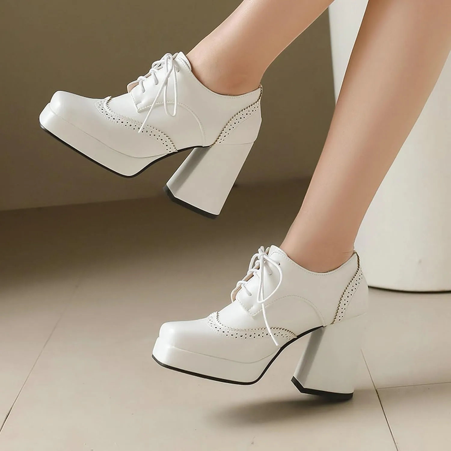 LUXMAX Women Platform Oxford Shoes Lace Upe Square Toe Wingtip Vintage Chunky Heel Saddle Shoes