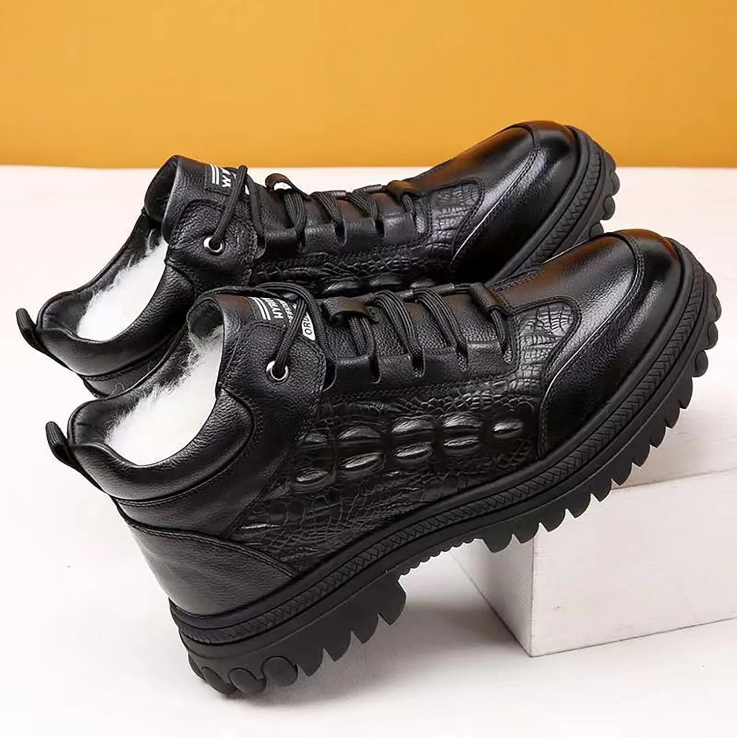 Mens Snow Boots Waterproof Warm Furry Lined Winter Boots Lace Up Cold Weather Anti-Slip Ankle Boots Comfortable Slip on Lightweight Hiking Shoes