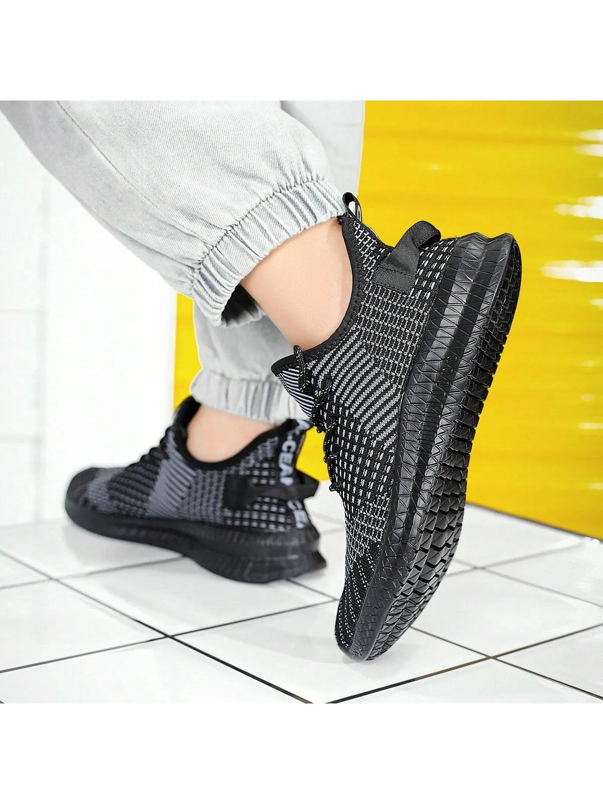 New Minimalist Fashion Breathable Comfortable Outdoor Casual Sports Shoes, Trendy Sneakers For Teenagers And Young Men