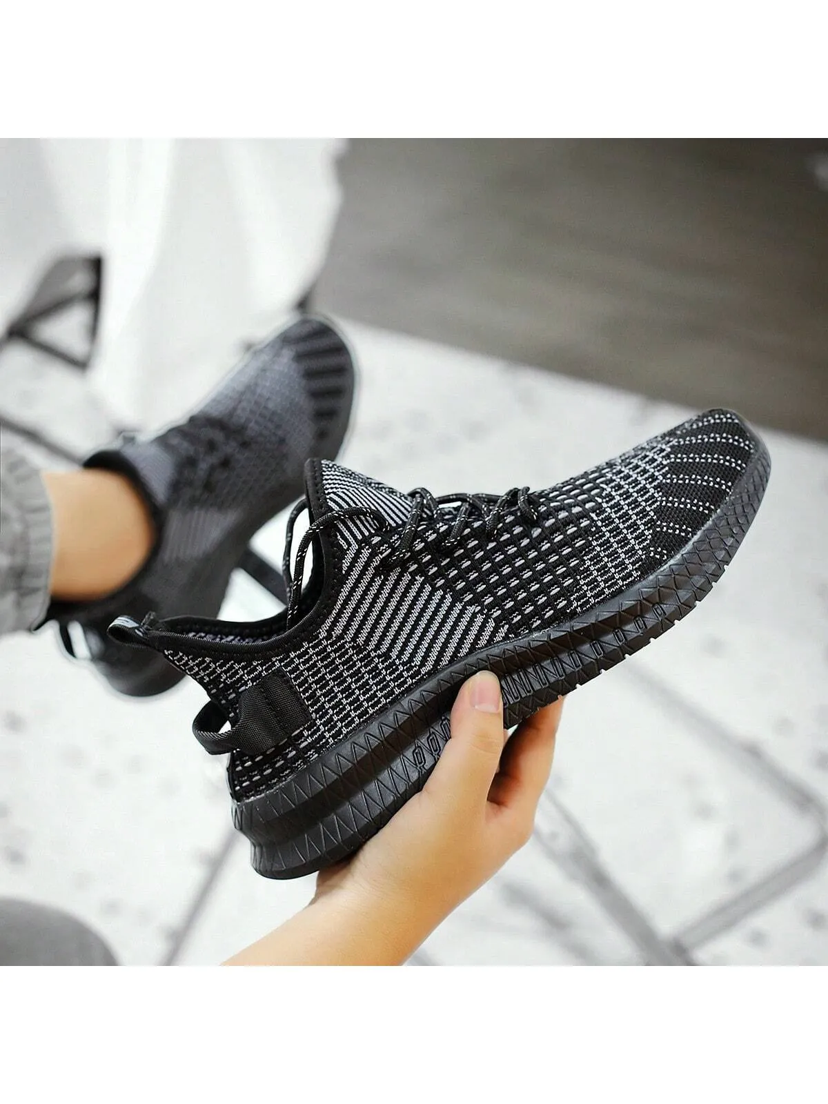 New Minimalist Fashion Breathable Comfortable Outdoor Casual Sports Shoes, Trendy Sneakers For Teenagers And Young Men
