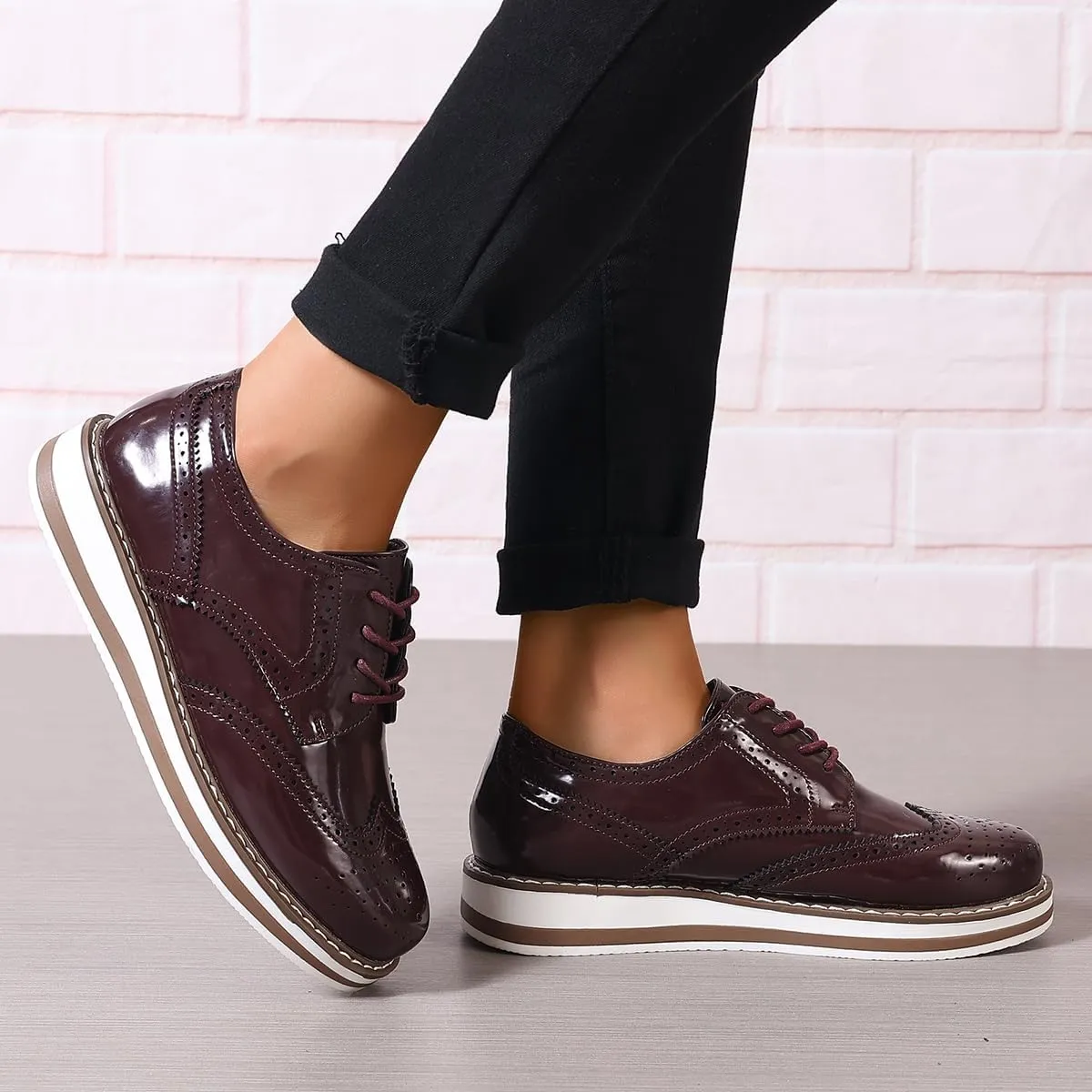 Oxford Shoes for Women Platform Lace Up Wingtips Brogues Round Toe Business Dress Shoes