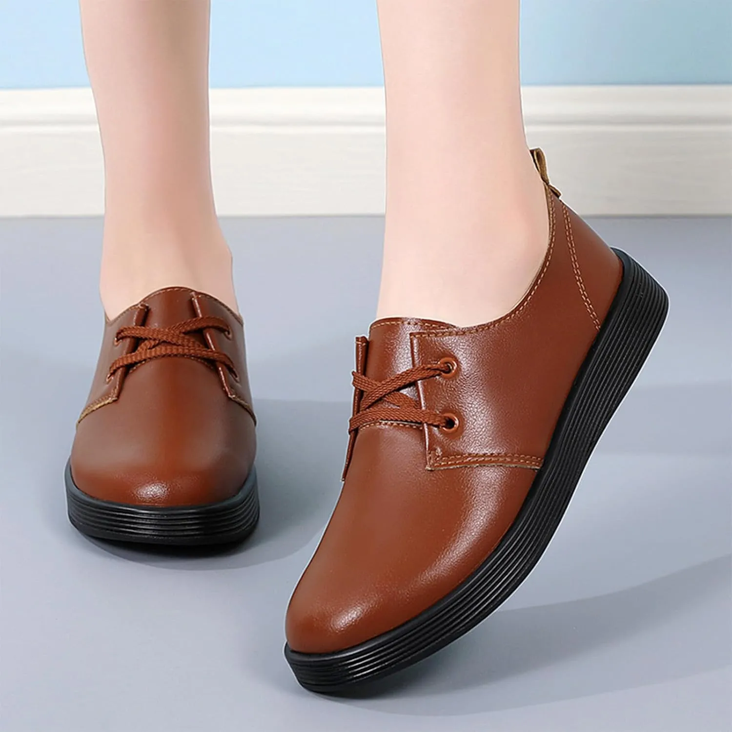 Women's Leather Casual Flat Oxford Shoes Comfort Round Toe Non Slip Breathable Lace Up Dress Shoes for Work Dating Shopping