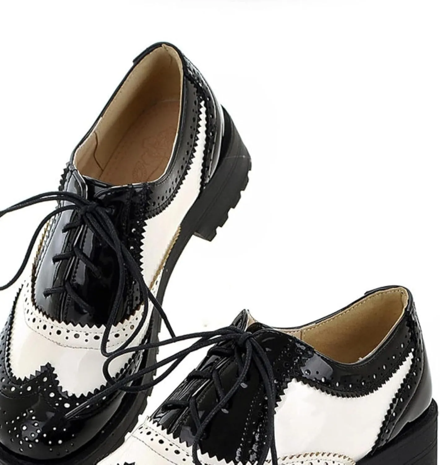 Women's Round Toe Lace up Oxford Shoes Soft Low Heel Loafers with Perforated Wings Brogue Women's Bottom Shoes