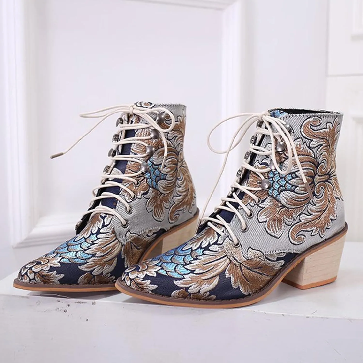 Women's Western Ankle Boots Casual Cowgirl Boots Ankle Bootie Vintage Floral Embroidered Cowboy Boots Ankle Booties